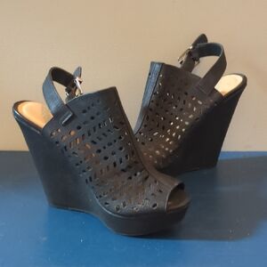 Chinese Laundry Size 8 Black Wedge Sandals